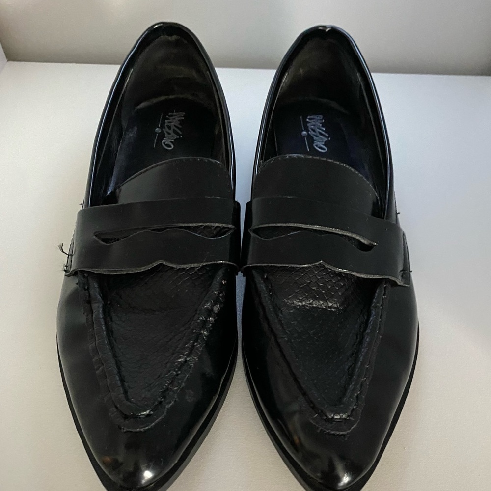 Always a win…. Patent leather loafers…💃🏽